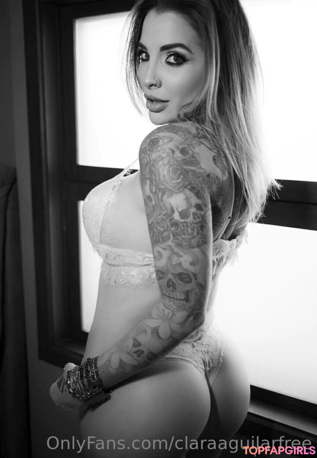 claraaguilarfree セクシーなスター 写真