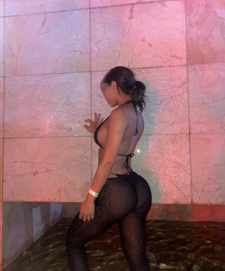 yoonji booty ポルノスター 裸 画像