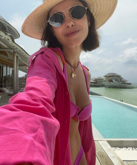 Sthefany Brito アートスター 写真