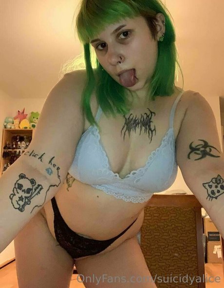 suicidyalice xxxポルノスター 写真