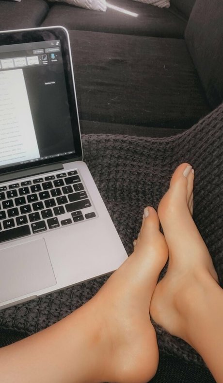 unigirlfeet ヌードスター 写真