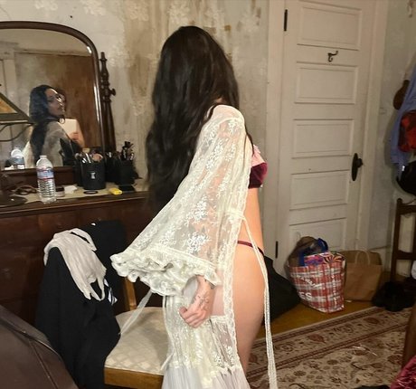 Bea Miller スター xxx 画像