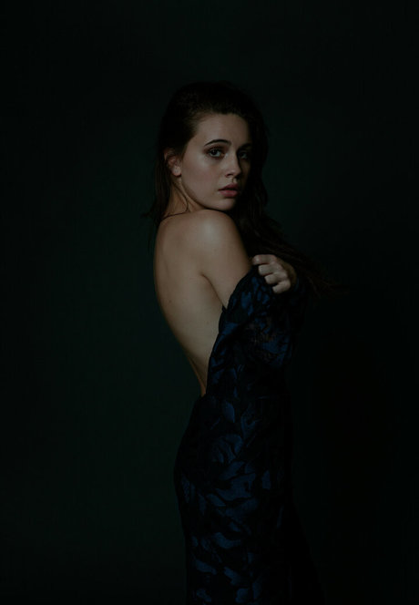 Bea Miller 裸モデル 画像