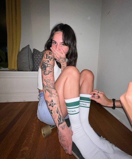 Bea Miller ホットスター ギャラリー