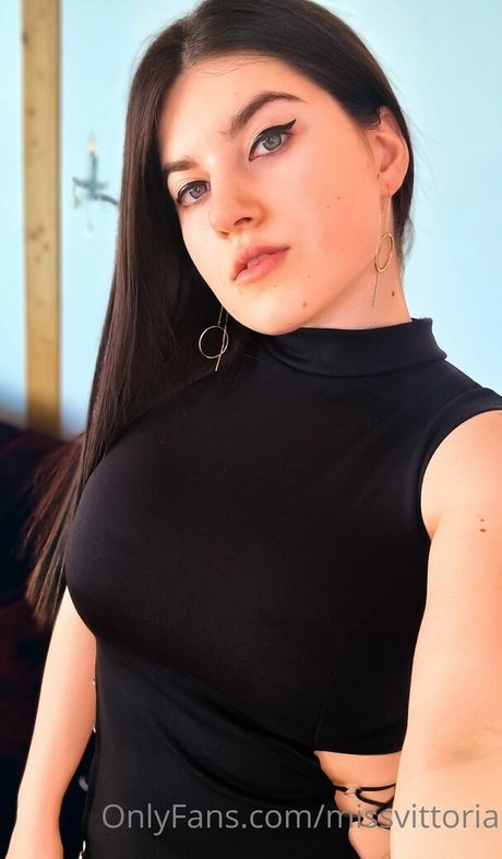 viaritel ポルノ女優 画像