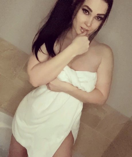 Niece Waidhofer ポルノスター 無料 写真