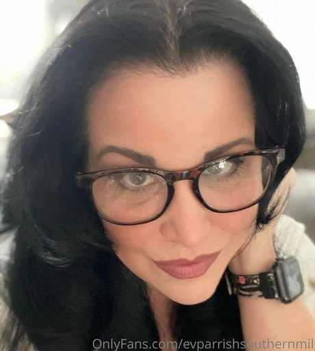 evparrishsouthernmil ヌードスター 画像