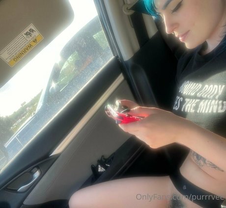 ビキニジンジャーOnlyFans セクシー 画像