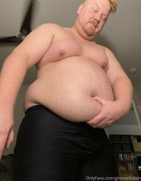 金髪の潮吹き OnlyFans セクシーヌード 画像