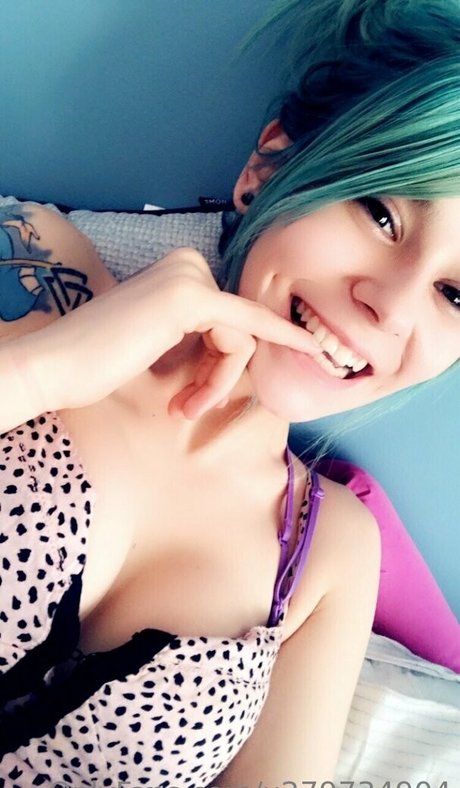 noe waymefree240399 ヌードモデル 写真