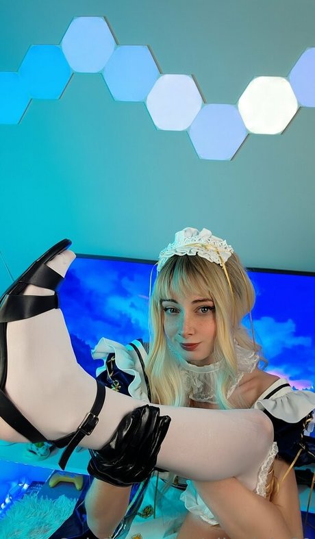 EllaElvin69 最高の女優 画像