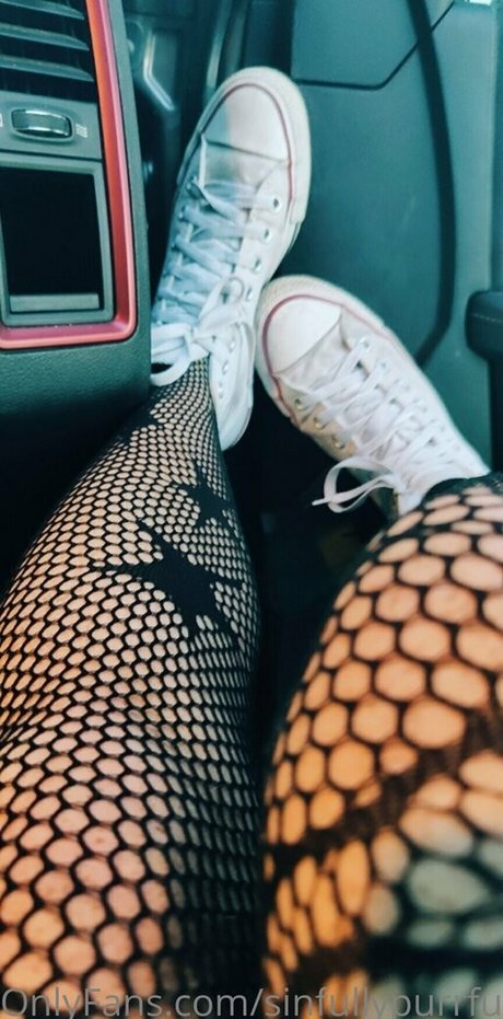 sinfullypurrfuct ヌードのポルノスター 写真