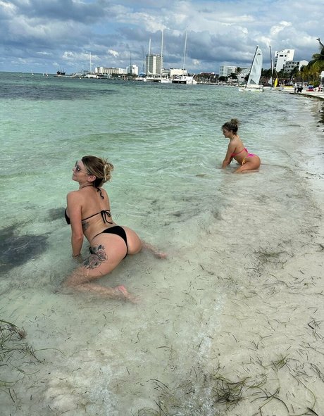 wifeywet 素敵なモデル 写真