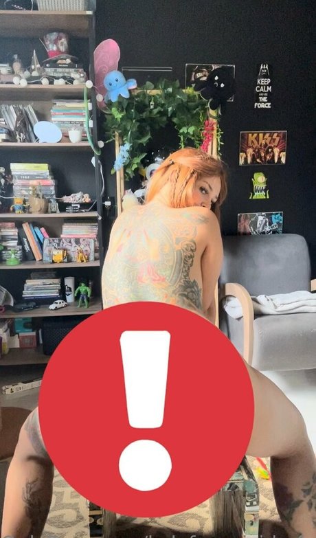 小さいチンポのシーメールOnlyFans 無料裸 アーカイブ