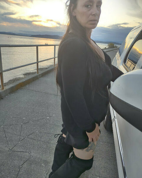 bbwbustydriver 裸のスター 画像