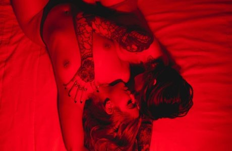 Kelly Medanie HDモデル 写真