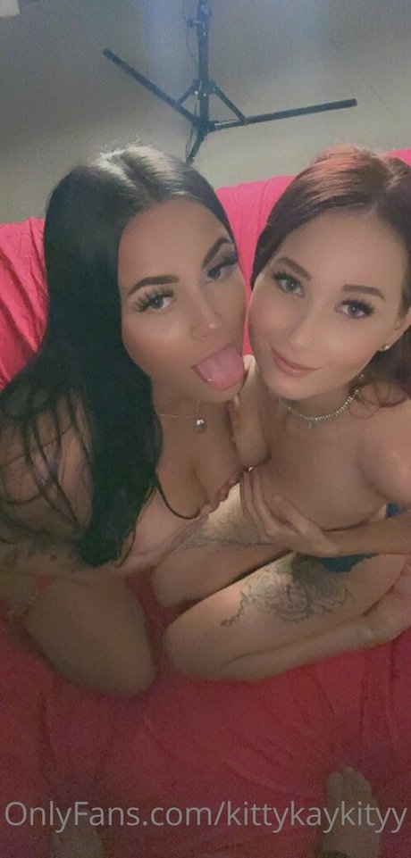 kittykaykityy 可愛い女優 写真
