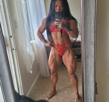 Marilyn Yee Tong ホットモデル 写真