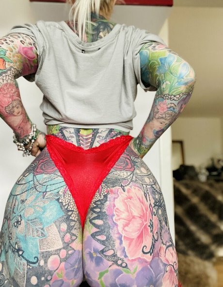 Tattoobutterfly 完璧なモデル 写真
