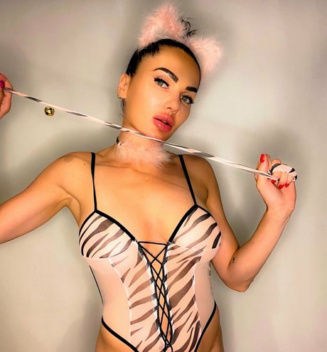 Ewa Brodnicka ポルノスター アート 写真