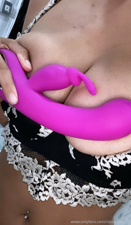 claudiabavel ホットスター 写真