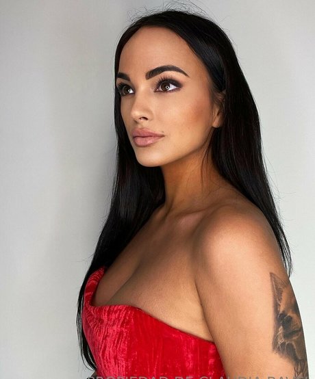 claudiabavel セクシーなスター 写真