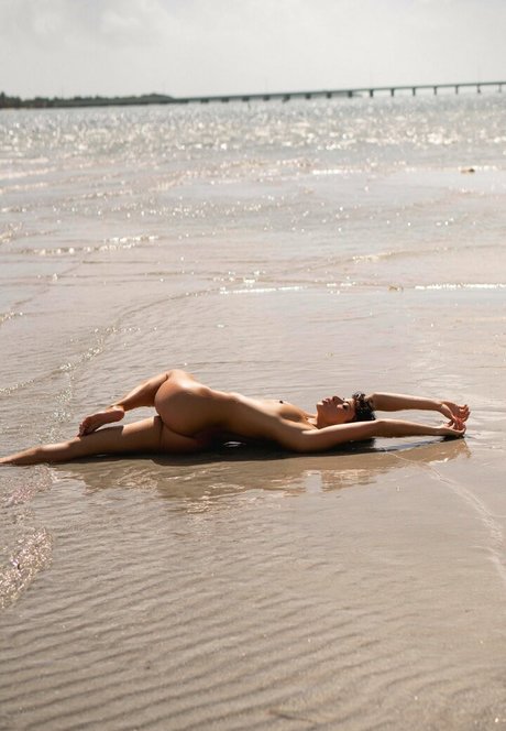 Clara Rene ホットモデル 写真