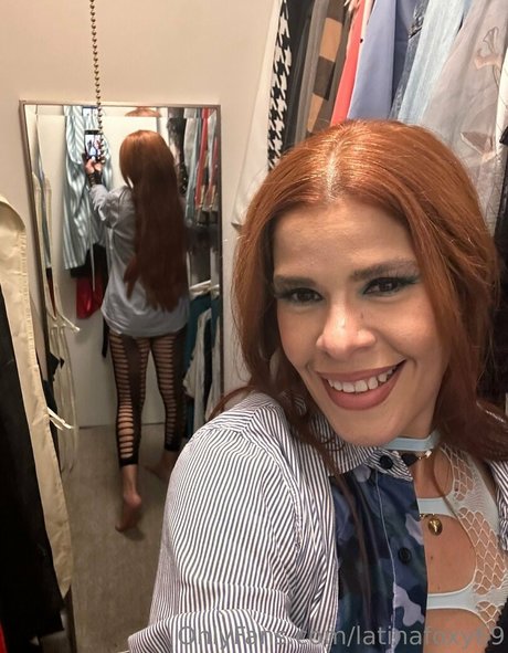 latinafoxy69 top profile image