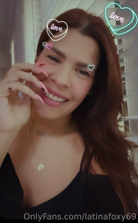 latinafoxy69 ポルノスター 無料 画像