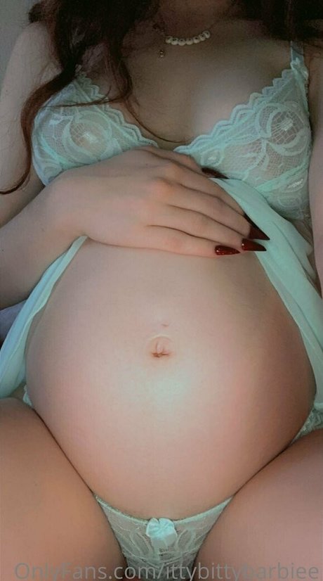 ittybittybarbiee セックスモデル 画像