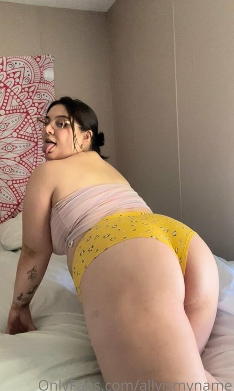 allyismyname ポルノモデル 画像