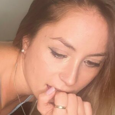 valeria221012 アダルトスター 写真