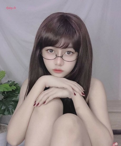 Violet Airis アートモデル 写真