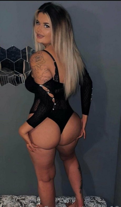 jessiee19 アダルト女優 写真