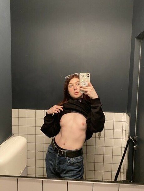 PutinLoxEbany ヌードのポルノスター 写真