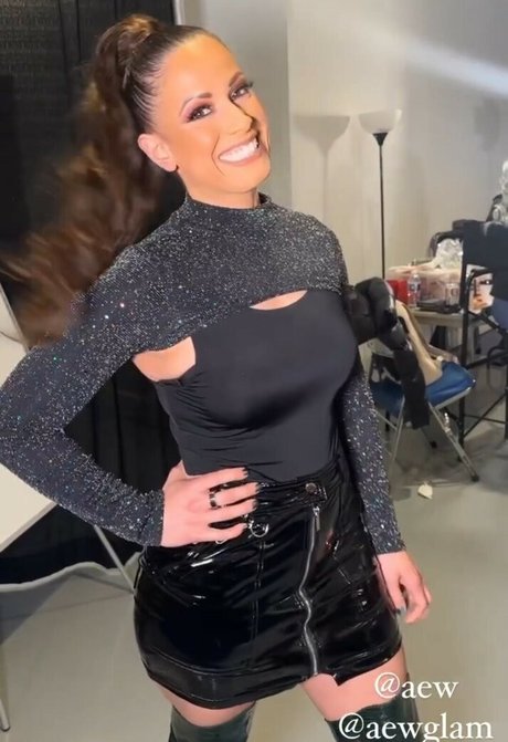 AEW Dasha Kuret セクシーなスター 写真