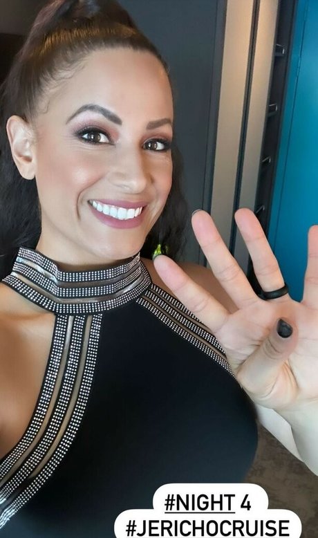 AEW Dasha Kuret ホットなモデル 画像