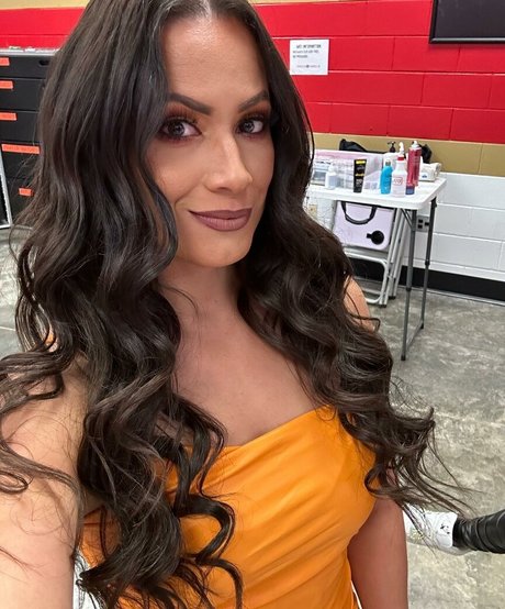 AEW Dasha Kuret ポルノスター 裸 写真