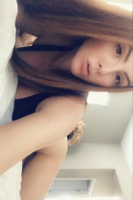 Savana Hume かわいいポルノスター 画像