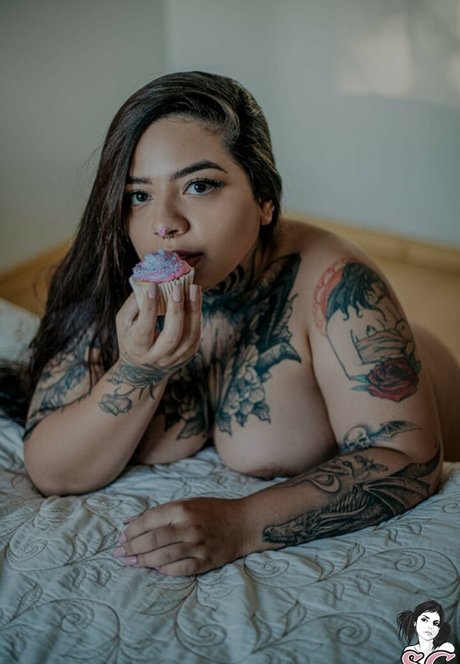 Satturne スター ヌード ギャラリー