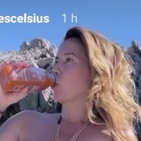 Nives Celzijus ポルノスター アダルト 写真