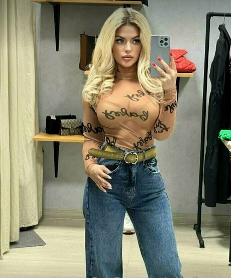 タイのティーンオンリーファン ホット 写真