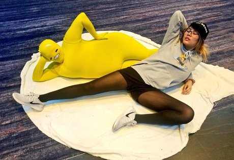 Marine ポルノモデル 写真