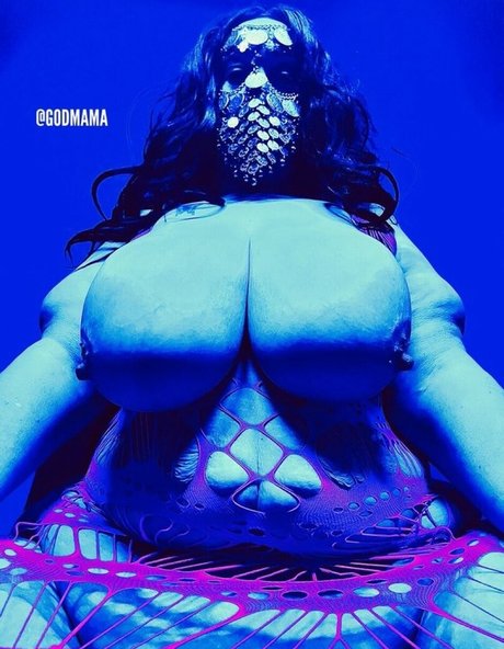 Godmama io アダルトスター 画像