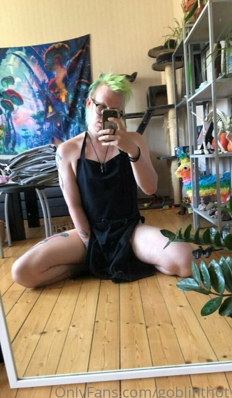 goblinthot エロティックなモデル 写真