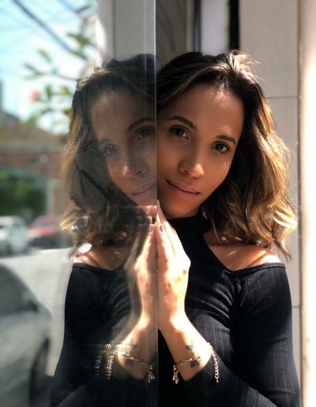 Cassia Fernandez ポルノスター 高品質 写真