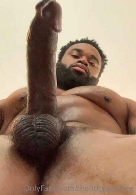 thefitfreakkfree profile image