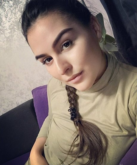 polinavolkova ポルノスター 写真