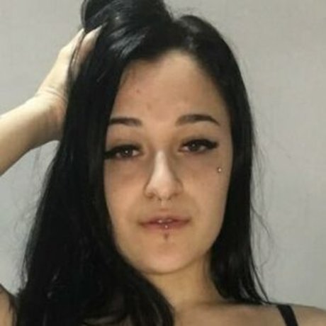 Larissa Silva Laritxs アート女優 写真
