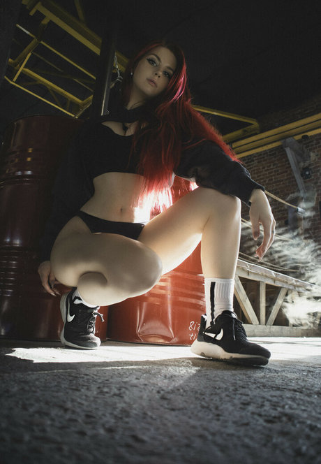 Angie Strelnikova ポルノスター パーフェクト 写真